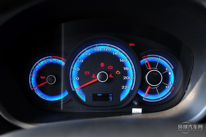 2015款 1.5L 手動(dòng)豪華導(dǎo)航型