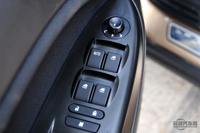 2015款 1.5L 手動(dòng)舒適型