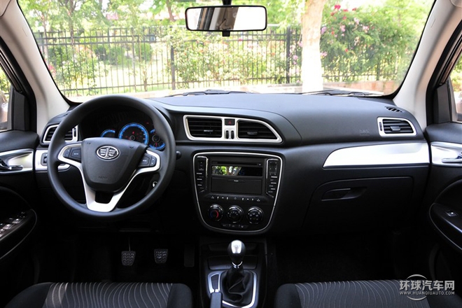2015款 1.5L 手動(dòng)舒適型