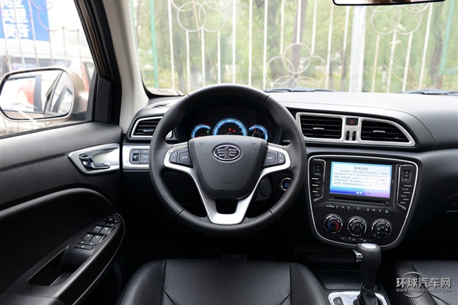 2015款 1.8L 自動(dòng)豪華型