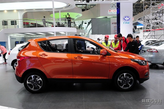 2015款 1.8L 自動(dòng)舒適型