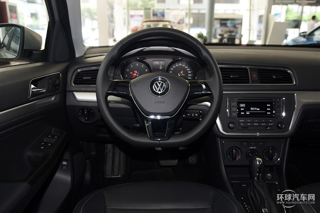 2015款  1.6L 自動(dòng)舒適型