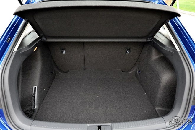 2015款 230TSI DSG舒適版