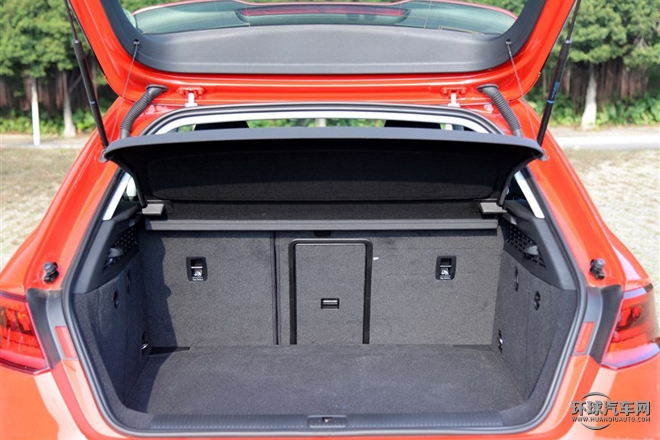 2015款 Sportback e-tron 運(yùn)動型