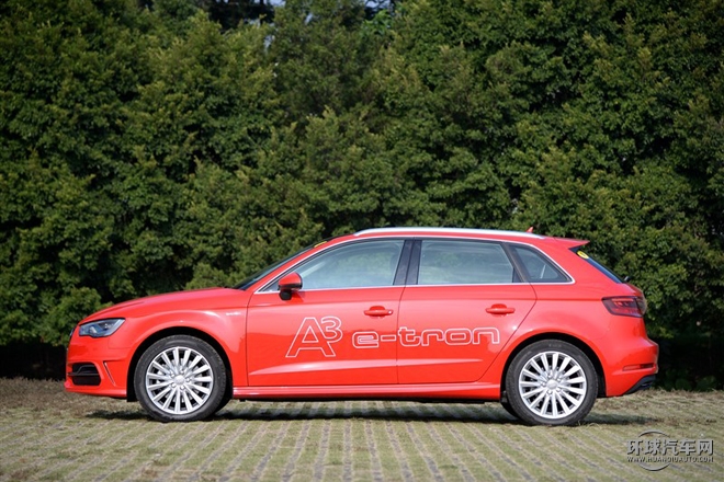 2015款 Sportback e-tron 運動型