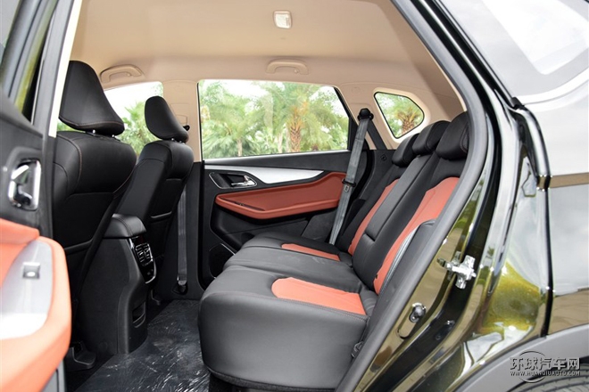 2015款 1.8L 手動(dòng)精英型