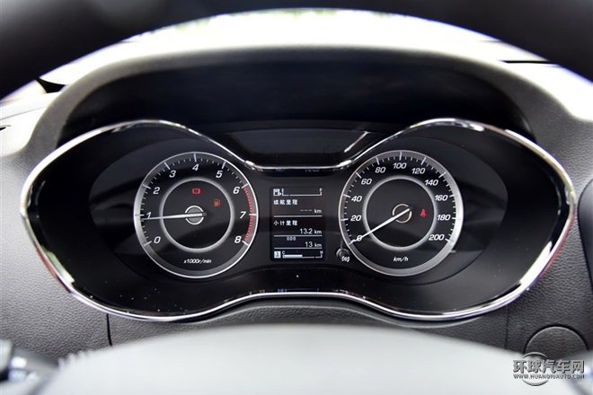 2015款 1.8L 手動(dòng)精英型