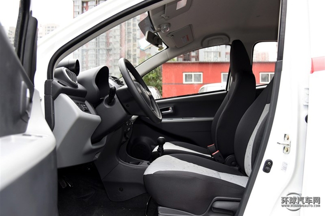 2015款 1.0L 手動(dòng)限定型