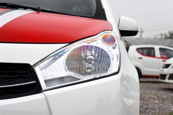 2015款 1.0L 手動(dòng)限定型