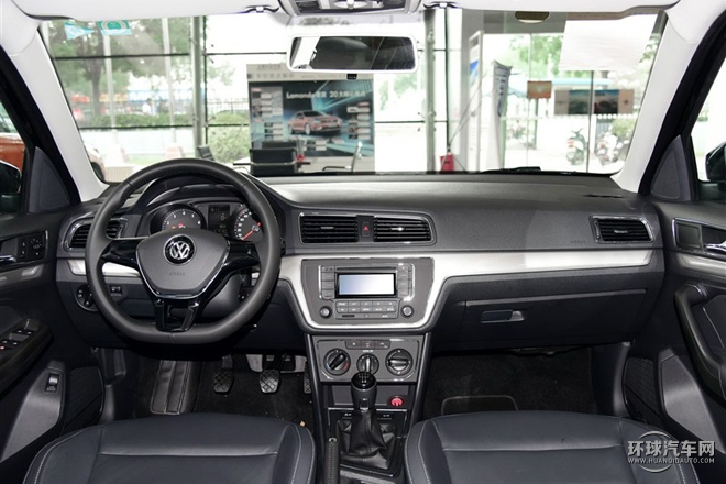 2015款 230TSI 手動舒適版