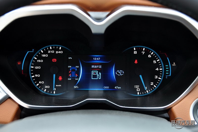 2015款 2.0T 手動運(yùn)動豪華型