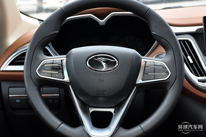 2015款 2.0T 手動運動豪華型