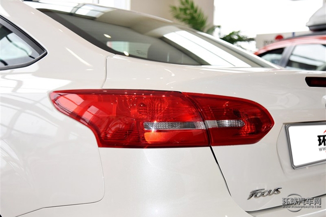 2015款 兩廂 1.6L 自動(dòng)風(fēng)尚型