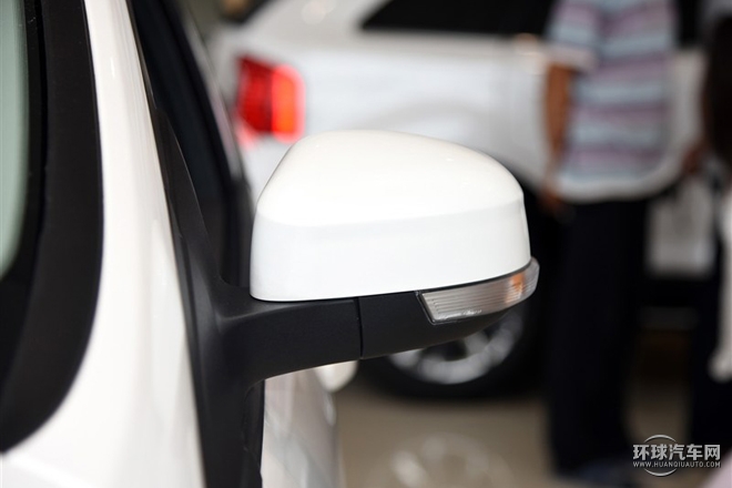 2015款 兩廂 1.6L 自動(dòng)風(fēng)尚型