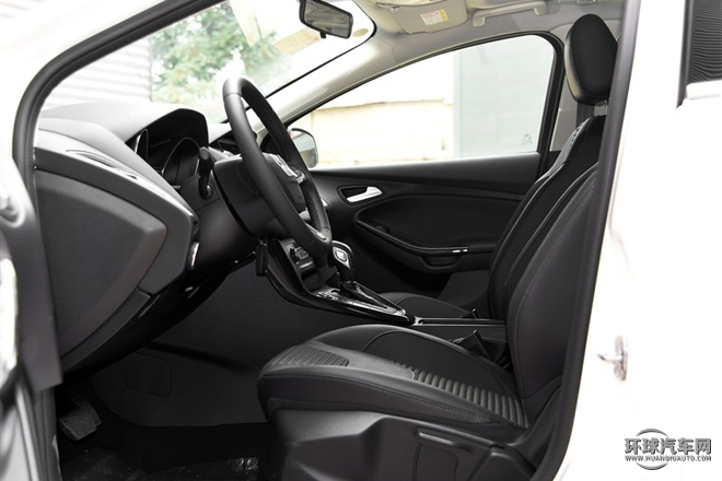 2015款 兩廂 1.6L 自動(dòng)舒適型