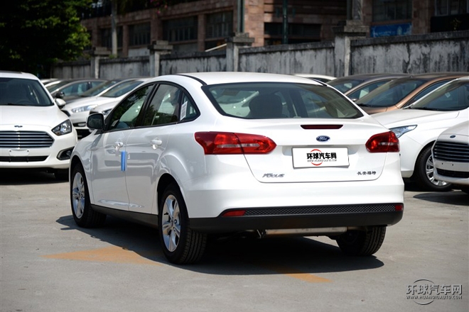 2015款 兩廂 1.6L 自動(dòng)舒適型