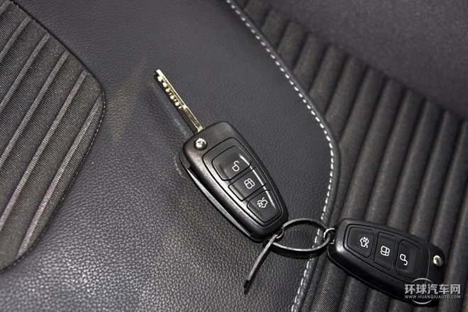2015款 三廂 1.6L 自動風(fēng)尚型
