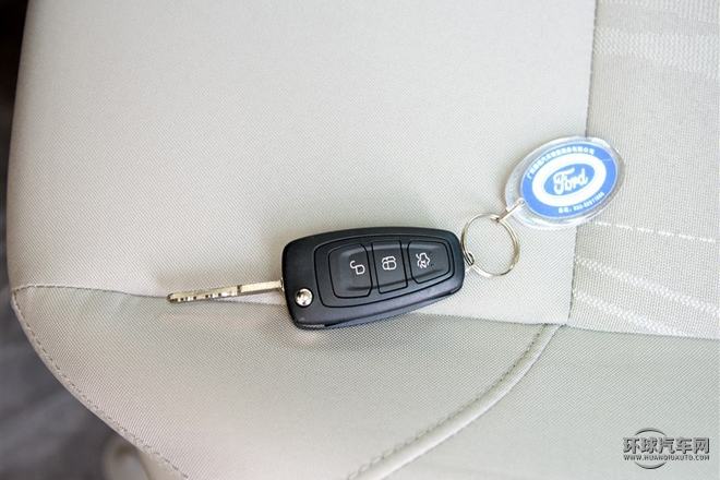 2015款 三廂 1.6L 自動(dòng)舒適型