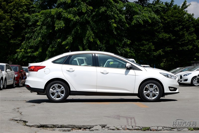 2015款 三廂 1.6L 自動(dòng)舒適型