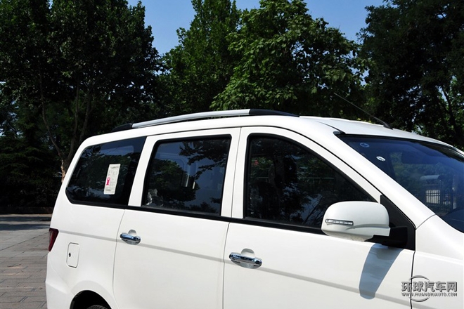 2015款 1.2L 紀(jì)念版 標(biāo)準(zhǔn)型