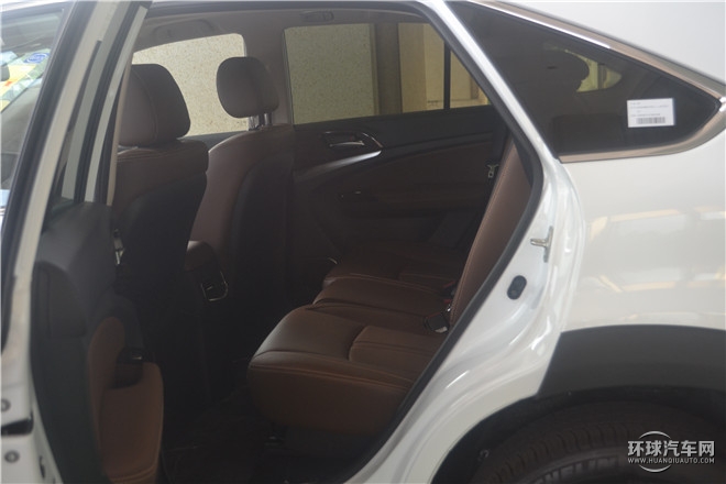 2015款 2.0T 四驅(qū)旗艦型