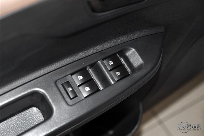 2015款 1.5L 自動標(biāo)準(zhǔn)型