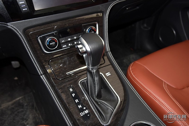2015款 2.0T 自動豪華型