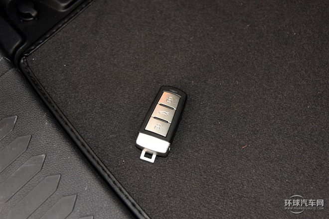 2015款 2.0T 自動尊貴型