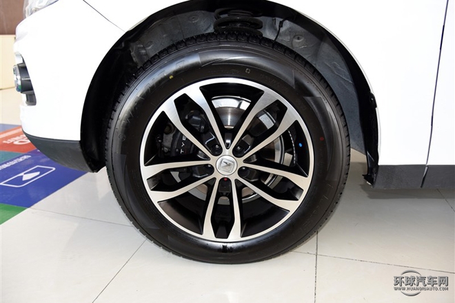 2015款 2.0T 自動(dòng)尊貴型