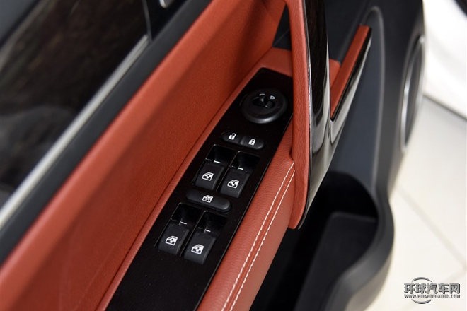 2015款 2.0T 自動尊貴型