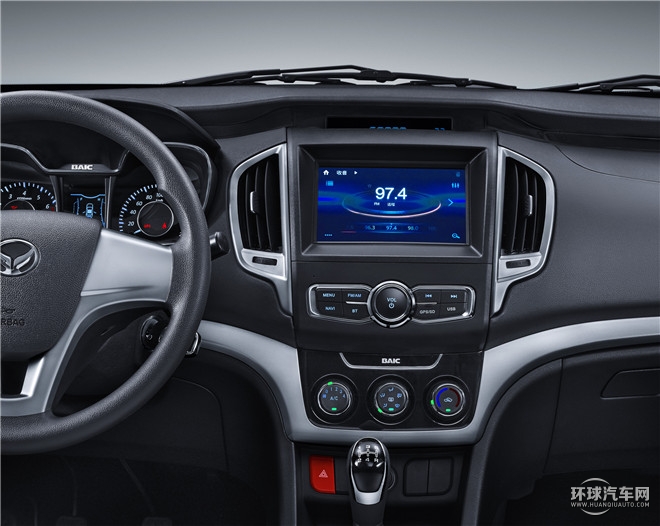2015款 1.5L 手動舒適型