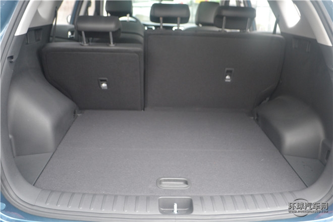 2015款 1.6T 雙離合四驅(qū)尊貴型