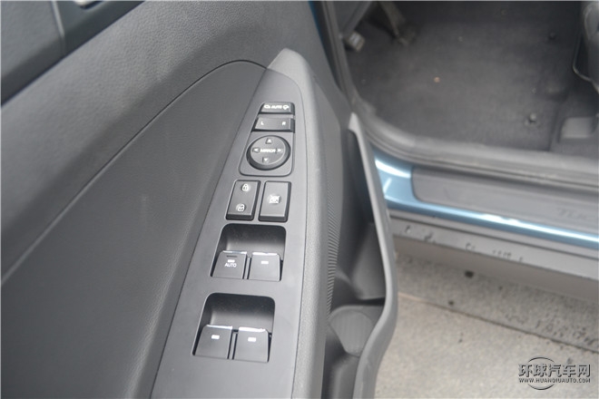 2015款 1.6T 雙離合兩驅(qū)智能型