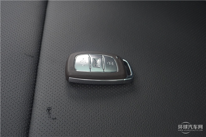 2015款 1.6T 雙離合兩驅舒適型