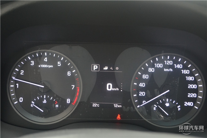 2015款 2.0L 手動(dòng)兩驅(qū)舒適型