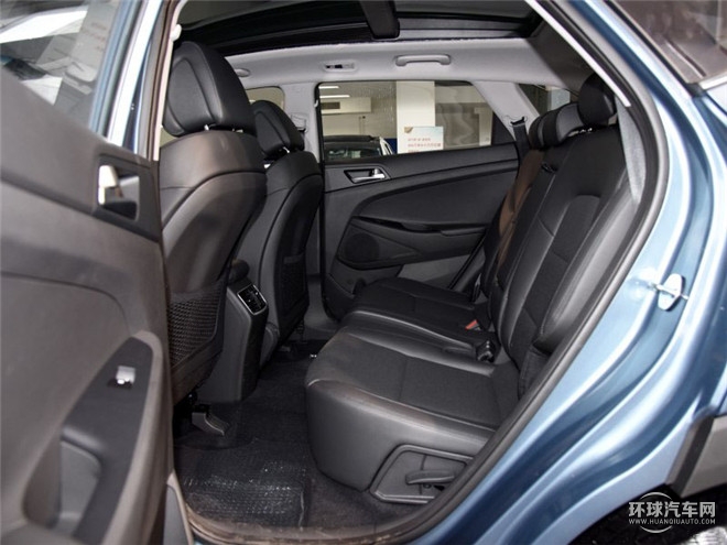 2015款 2.0L 手動兩驅(qū)舒適型