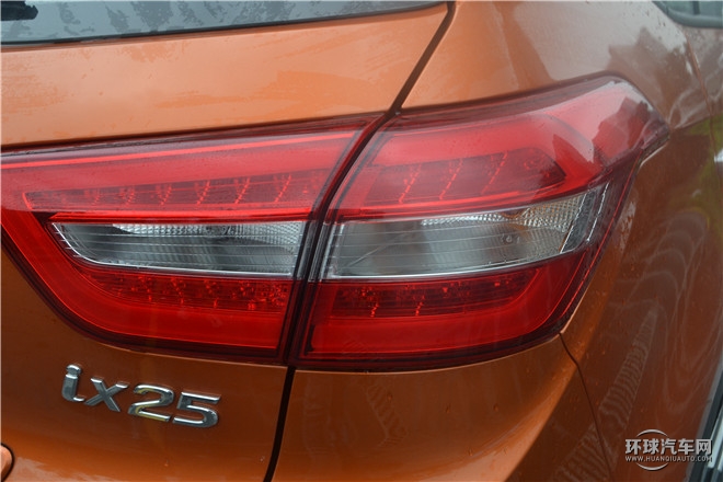 2015款 2.0L 自動四驅(qū)尊貴型DLX