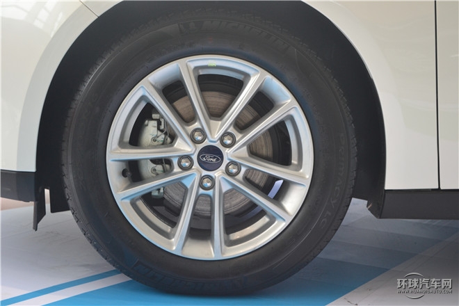 2015款 三廂 1.0L GTDi 自動超能風尚型