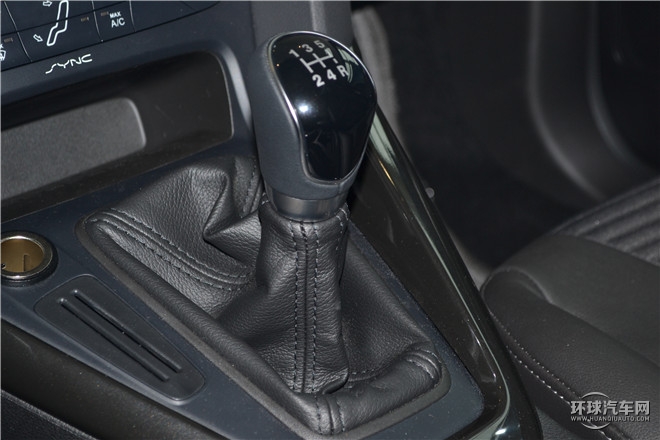 2015款 三廂 1.6L 手動(dòng)舒適型