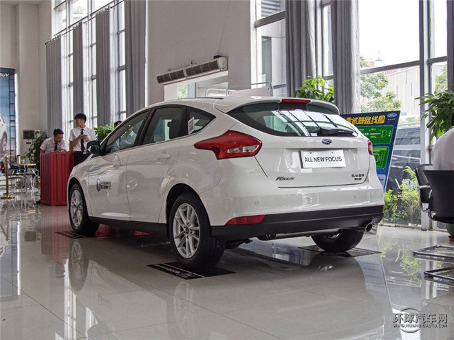 2015款 兩廂 1.6L 手動(dòng)舒適型
