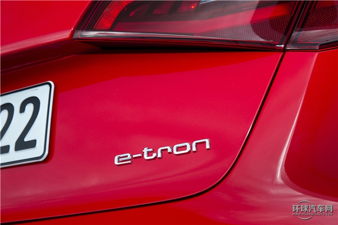 2015款 Sportback e-tron 運(yùn)動(dòng)型