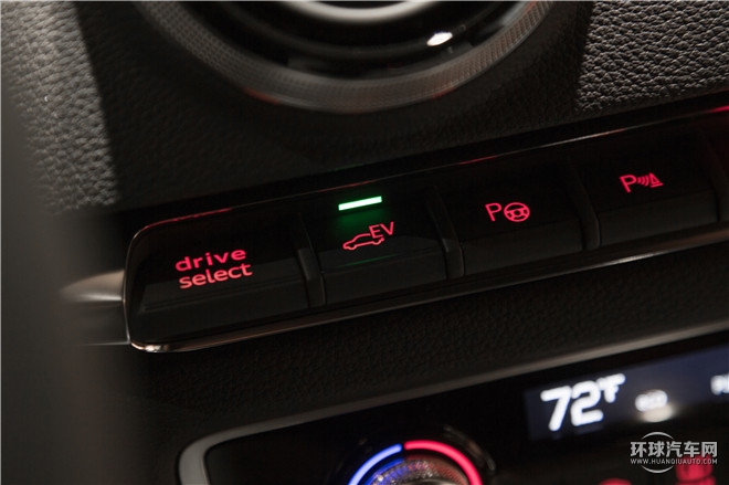 2015款 Sportback e-tron 運(yùn)動型
