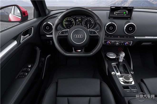2015款 Sportback e-tron 運(yùn)動(dòng)型