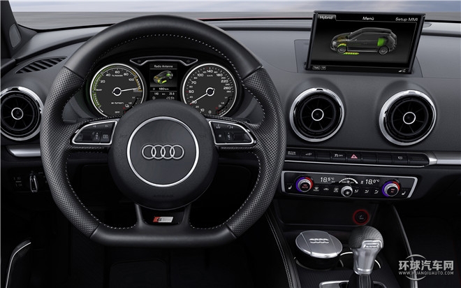 2015款 Sportback e-tron 運(yùn)動型