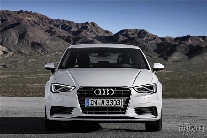 2015款 Limousine 45 TFSI S line 豪華型