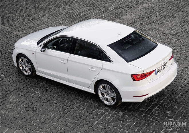 2015款 Limousine 45 TFSI S line 豪華型