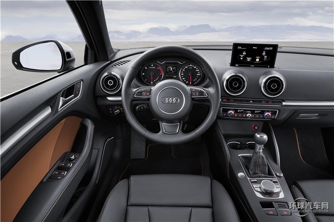 2015款 Limousine 45 TFSI S line 豪華型