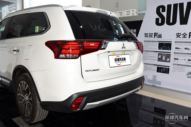 2016款 2.4L 四驅精英版 5座
