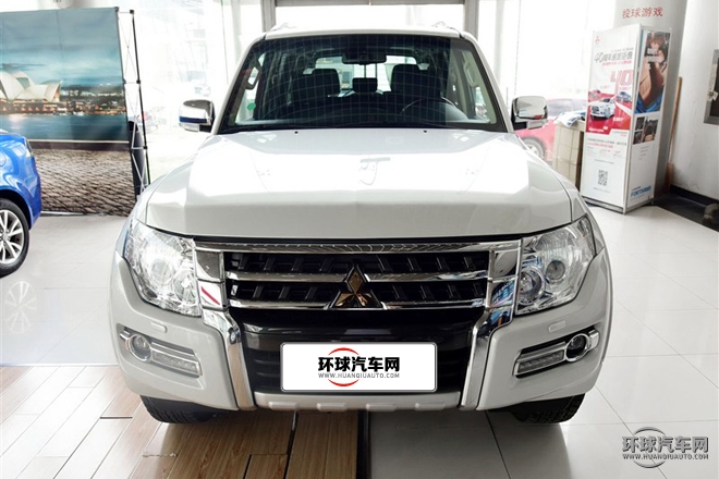 2016款 3.0L 自動(dòng)尊貴版 國(guó)V