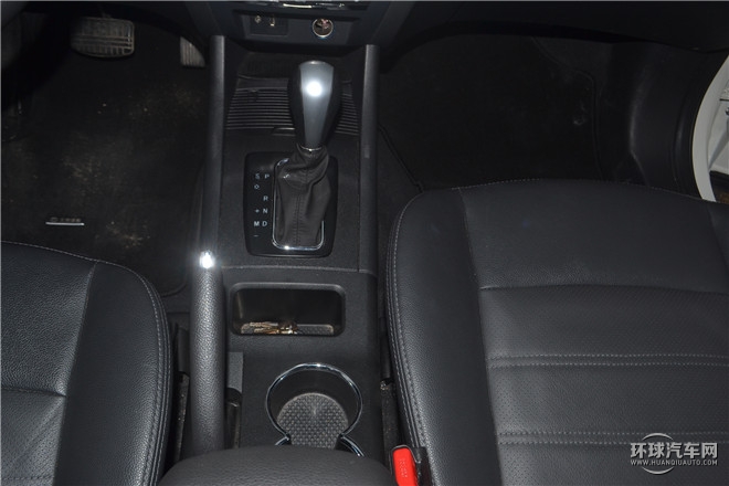 2.0T 自動(dòng)豪華型
